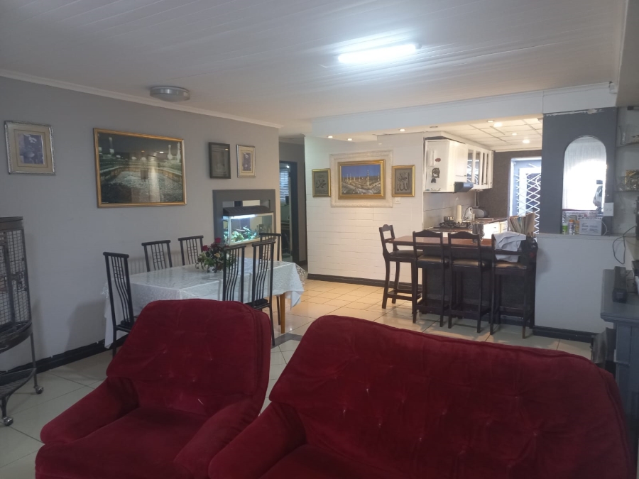 4 Bedroom Property for Sale in Woodlands Western Cape